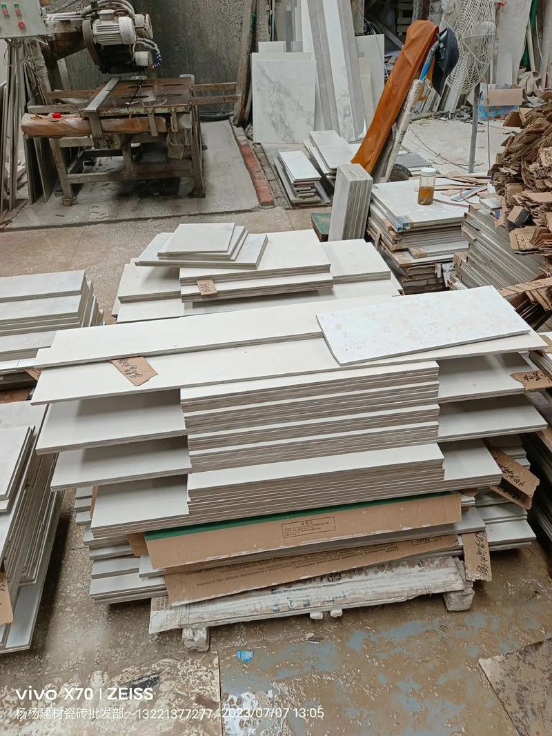 張家港楊楊建材金樽陶瓷工廠(chǎng)直營(yíng)倉(cāng)庫(kù).#熱門(mén)話(huà)題 在這競(jìng)爭(zhēng)激烈